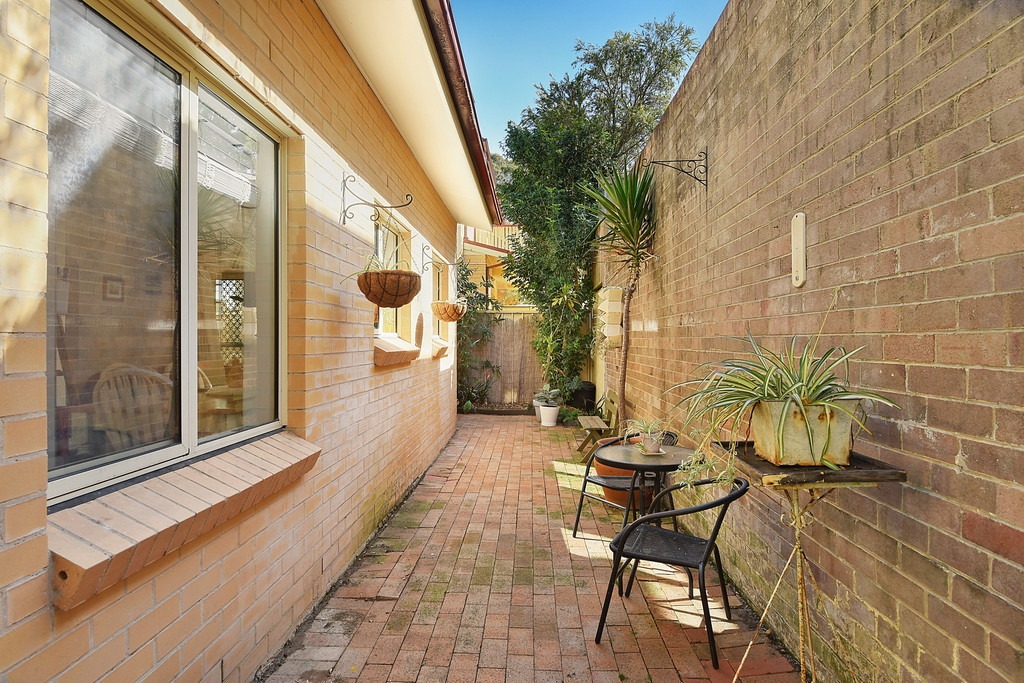 3/195 Catherine Street, Leichhardt Sold by Hudson McHugh - image 1