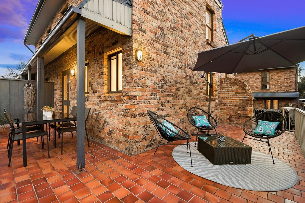 5/27 Macquarie Street, Leichhardt Sold by Hudson McHugh - image 1