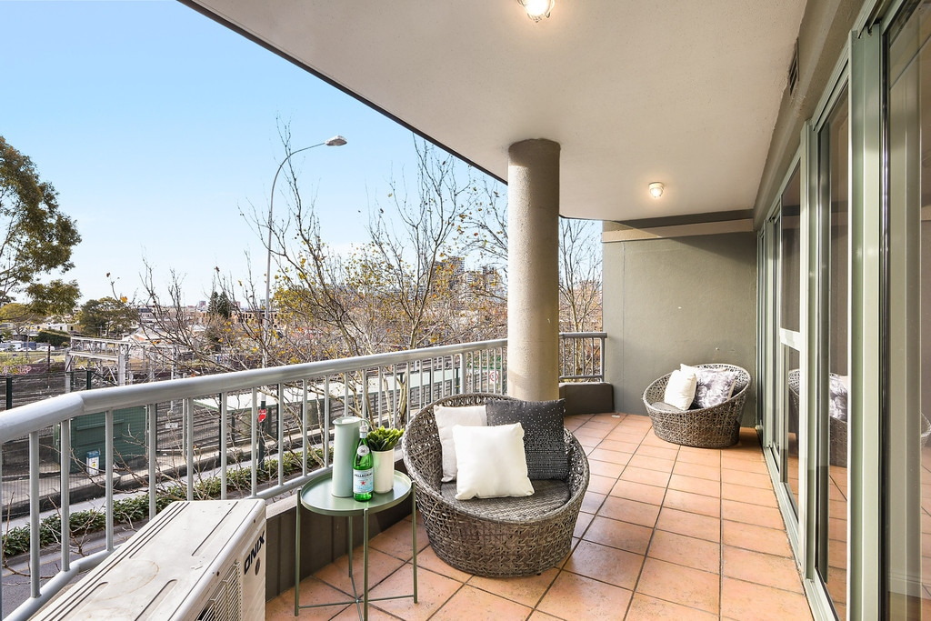 3/64 Lawson Square, Redfern Sold by Hudson McHugh - image 1