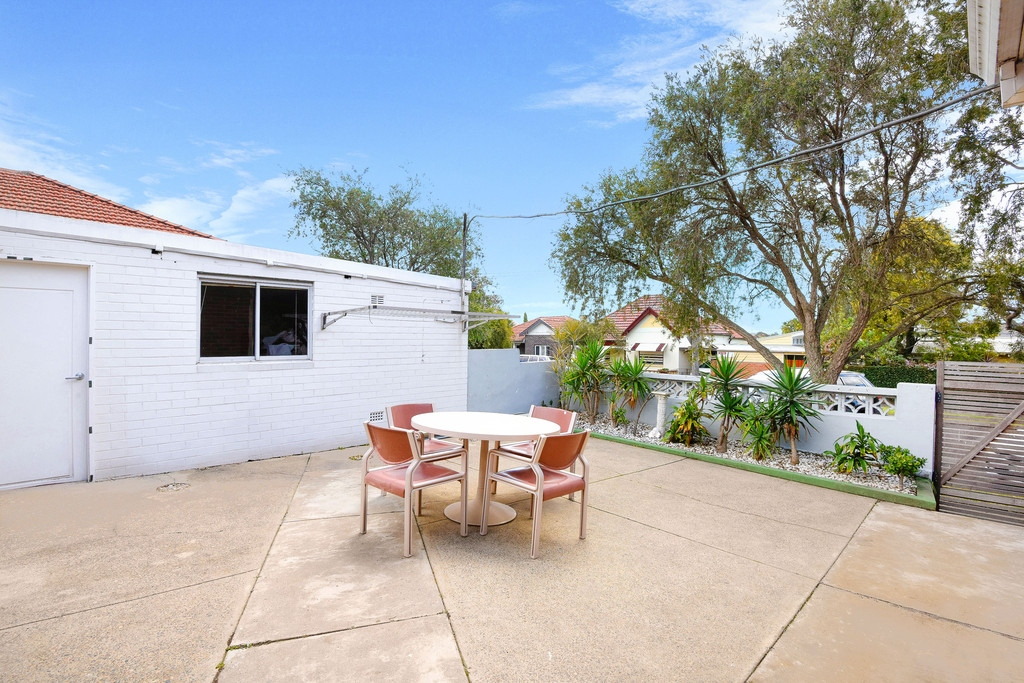 254 Flood Street, Leichhardt Sold by Hudson McHugh - image 1