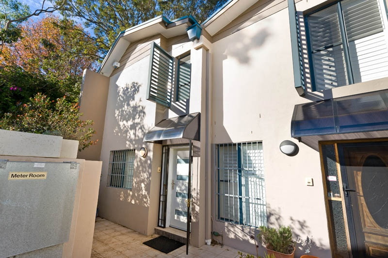 2/49 Coleridge Street, Leichhardt Sold by Hudson McHugh - image 1