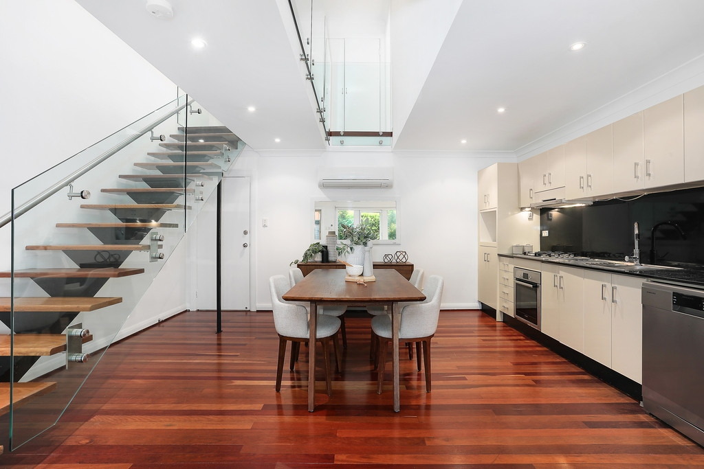 15 Westbourne Lane, Petersham Sold by Hudson McHugh - image 1