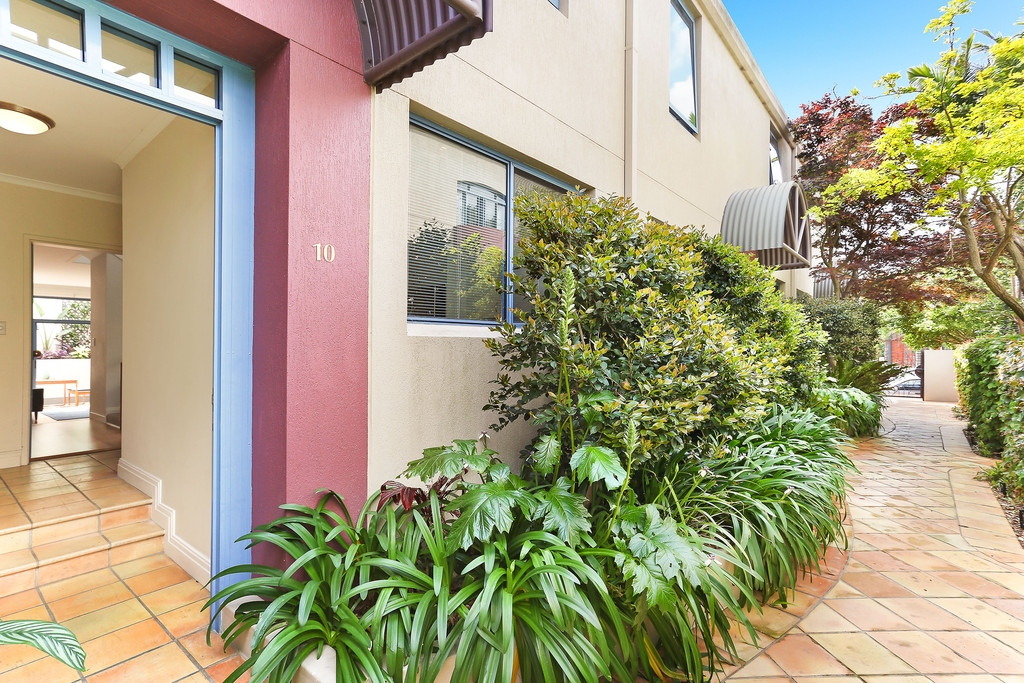 10/10-14 John Street, Leichhardt Sold by Hudson McHugh - image 1