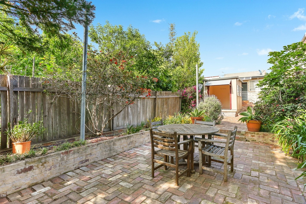 5 Woodlands Road, Ashbury Leased by Hudson McHugh - image 1