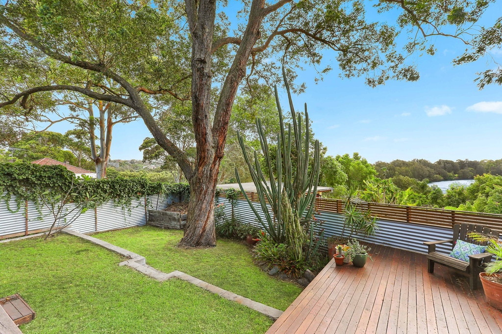 2/8A Riverside Crescent, Marrickville Sold by Hudson McHugh - image 1