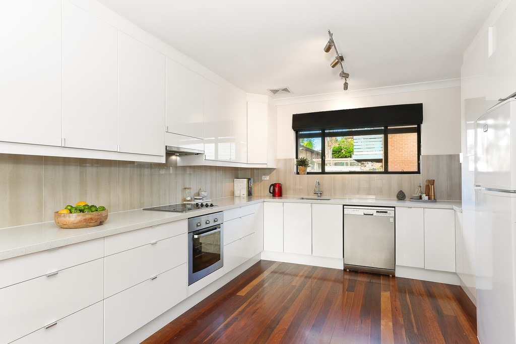 2/8A Riverside Crescent, Marrickville Sold by Hudson McHugh - image 1