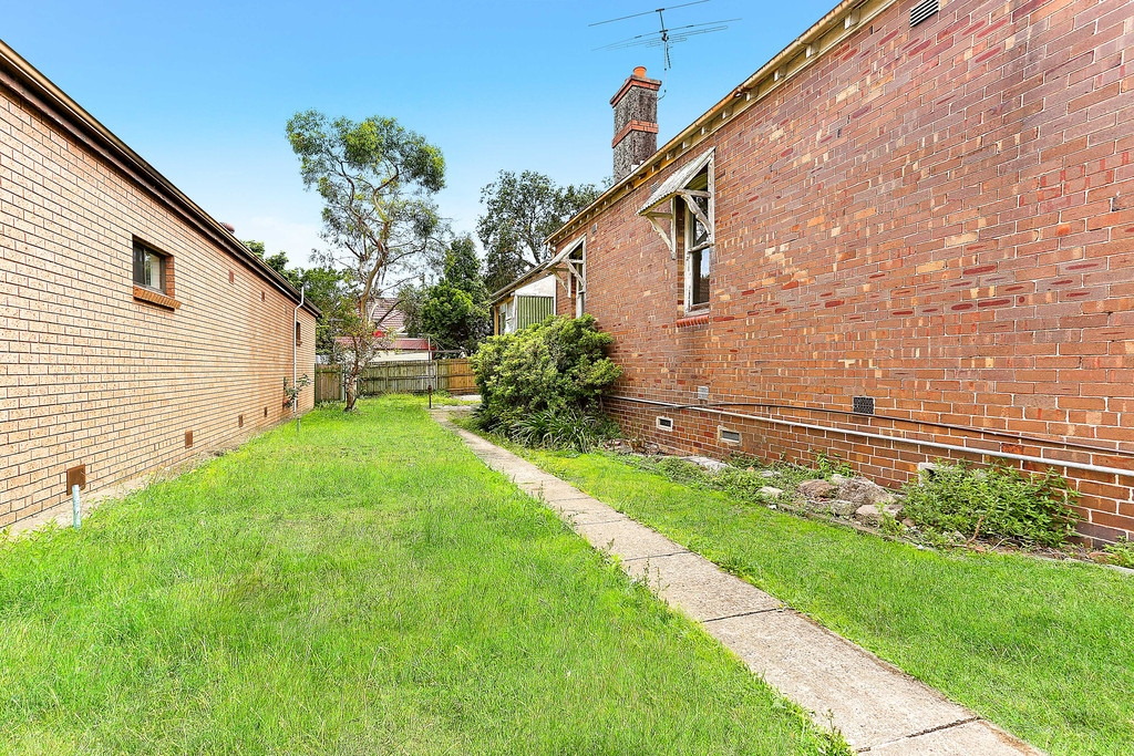 57 Day Street, Leichhardt Sold by Hudson McHugh - image 1