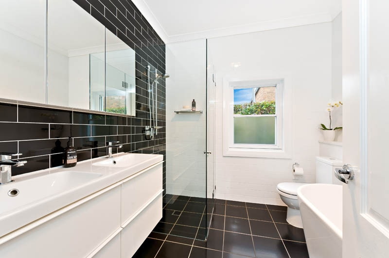 61 Annesley Street, Leichhardt Sold by Hudson McHugh - image 1