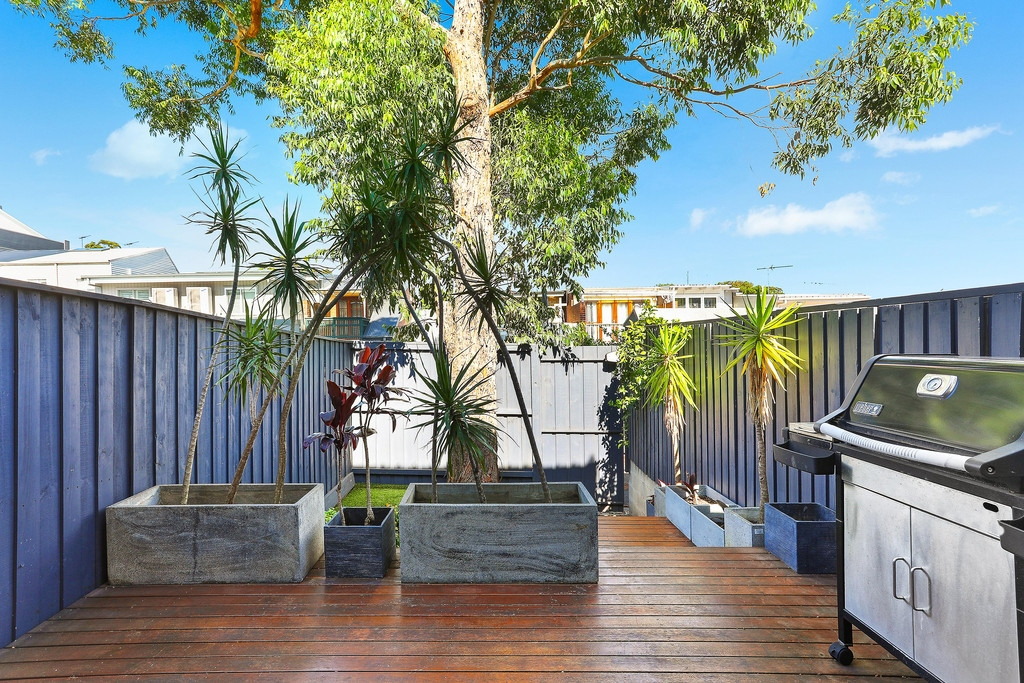 26 Rofe Street, Leichhardt Sold by Hudson McHugh - image 1