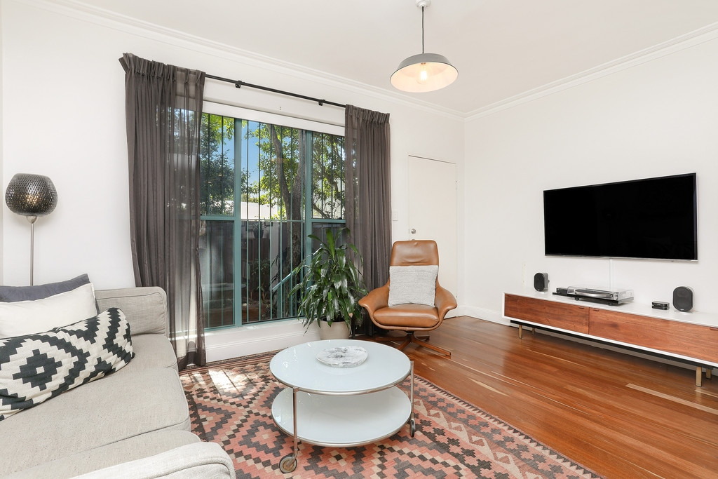 10/45 MacDonald Street, Erskineville Sold by Hudson McHugh - image 1