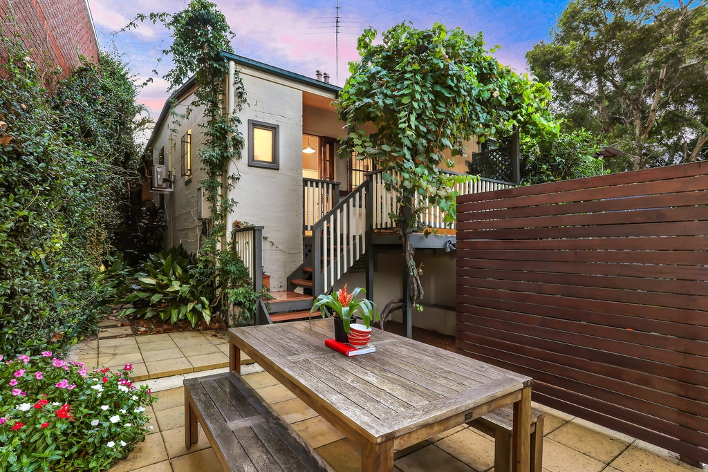 32 Terminus Street, Petersham Sold by Hudson McHugh - image 1