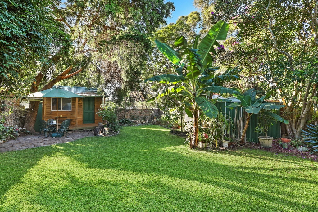 26 Denison Road, Lewisham Sold by Hudson McHugh - image 1