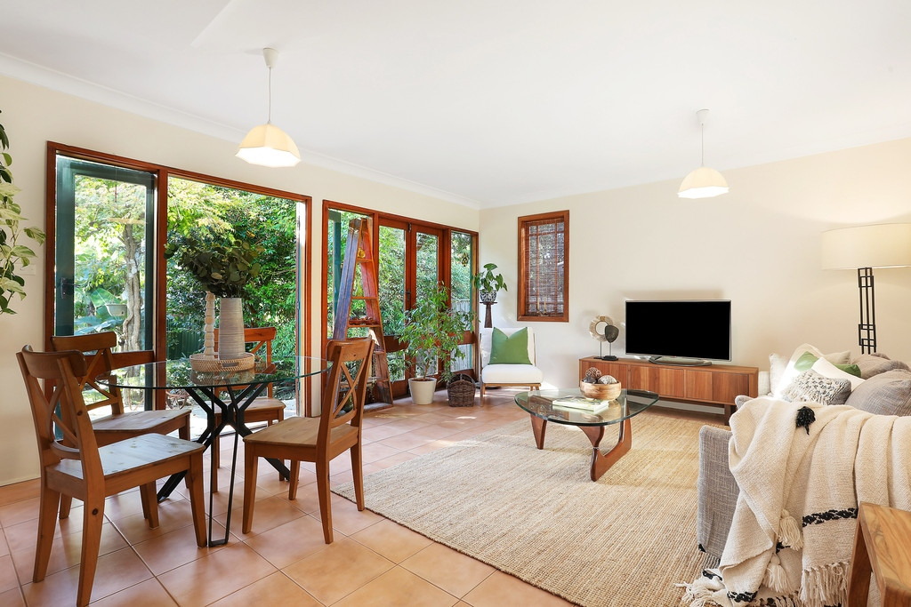 26 Denison Road, Lewisham Sold by Hudson McHugh - image 1