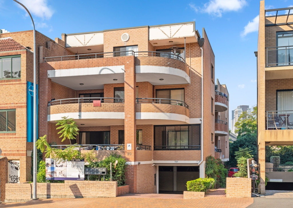 6/20 Pitt Street, Parramatta Sold by Hudson McHugh - image 1