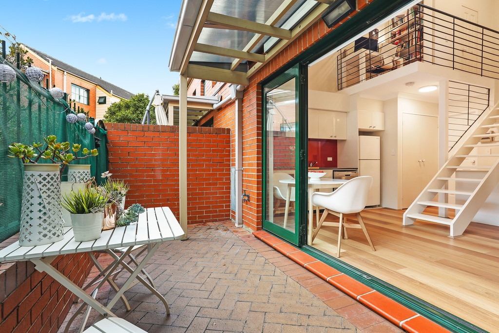 3/331 Balmain Road (entry Via Orange Grove Plaza), Lilyfield Sold by Hudson McHugh - image 1