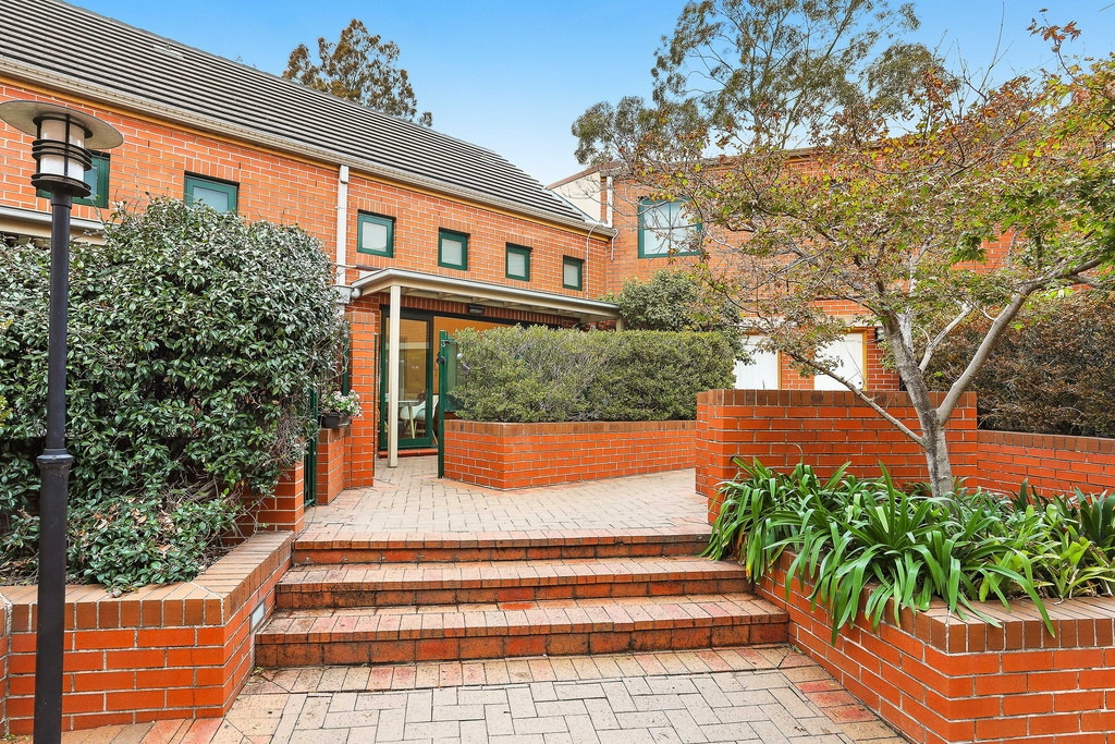 3/331 Balmain Road (entry Via Orange Grove Plaza), Lilyfield Sold by Hudson McHugh - image 1