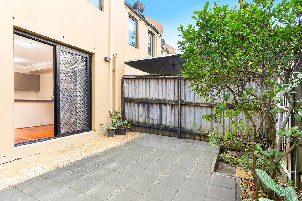 7/130 William Street, Leichhardt Sold by Hudson McHugh - image 1