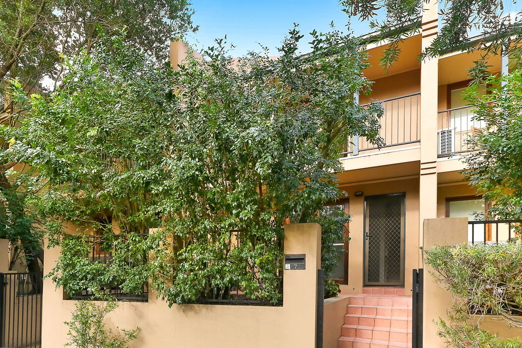 7/130 William Street, Leichhardt Sold by Hudson McHugh - image 1