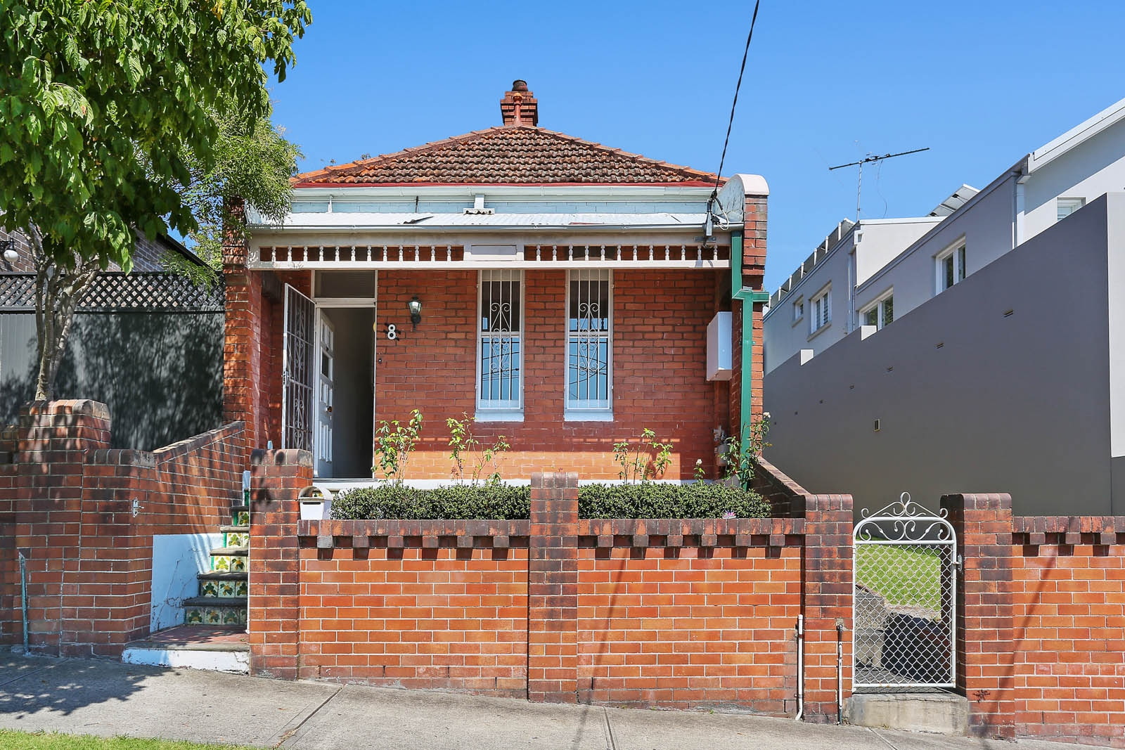 8 Charles Street, Leichhardt Sold by Hudson McHugh - image 1