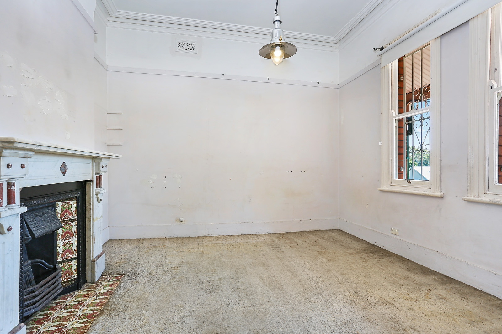 8 Charles Street, Leichhardt Sold by Hudson McHugh - image 1