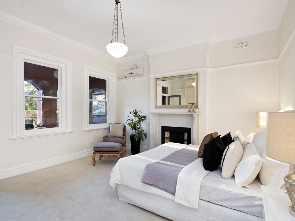 33 John Street, Petersham Sold by Hudson McHugh - image 1