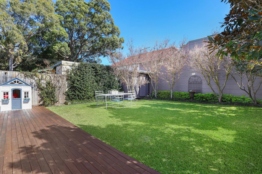 30 Mackenzie Street, Leichhardt Sold by Hudson McHugh - image 1