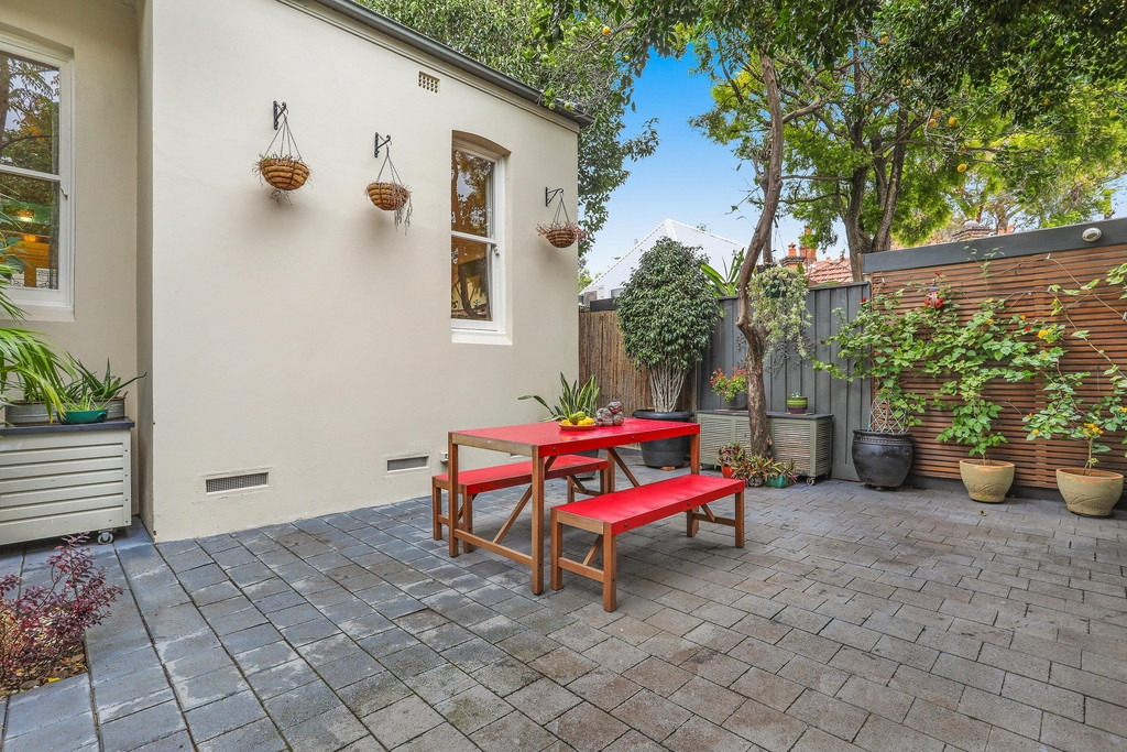 2 Cromwell Street, Leichhardt Sold by Hudson McHugh - image 1