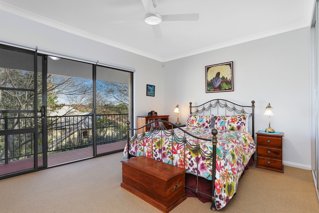 18/165-169 Allen Street, Leichhardt Sold by Hudson McHugh - image 1