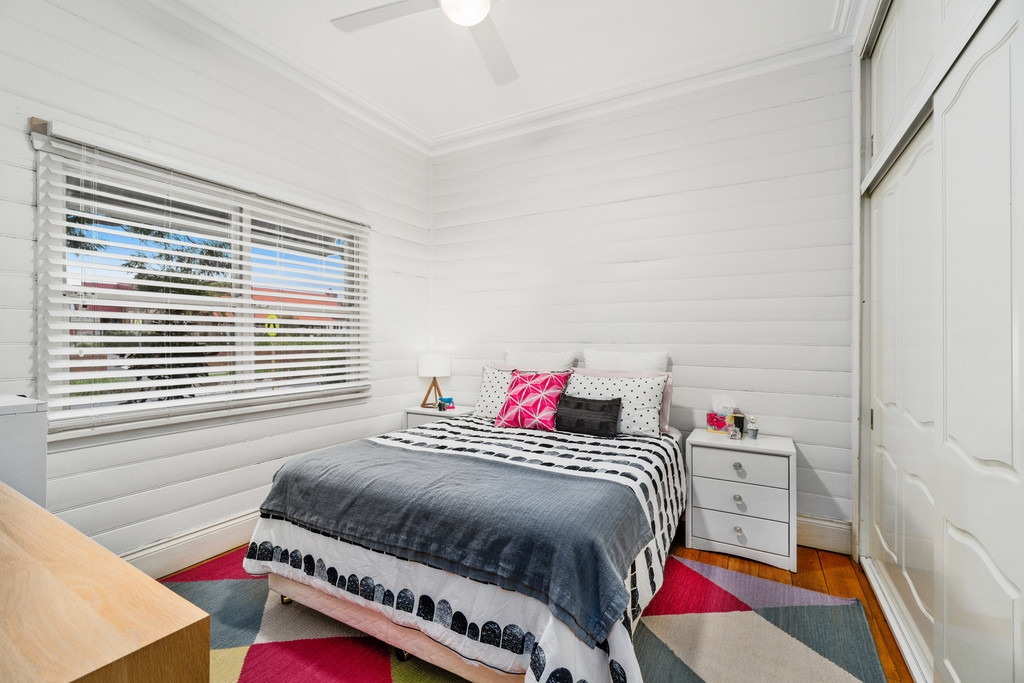 260 Elswick Street, Leichhardt Sold by Hudson McHugh - image 1