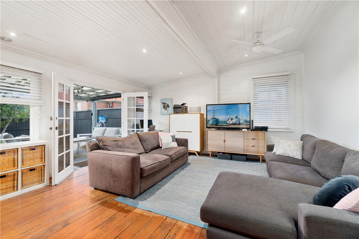 260 Elswick Street, Leichhardt Sold by Hudson McHugh - image 1