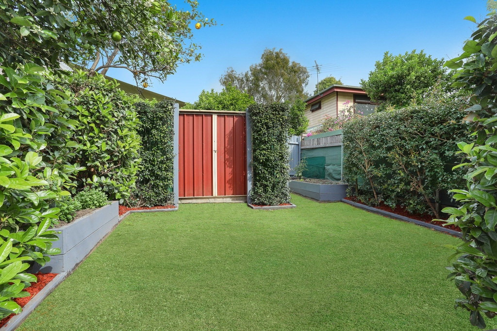 60 Carlisle Street, Leichhardt Sold by Hudson McHugh - image 1