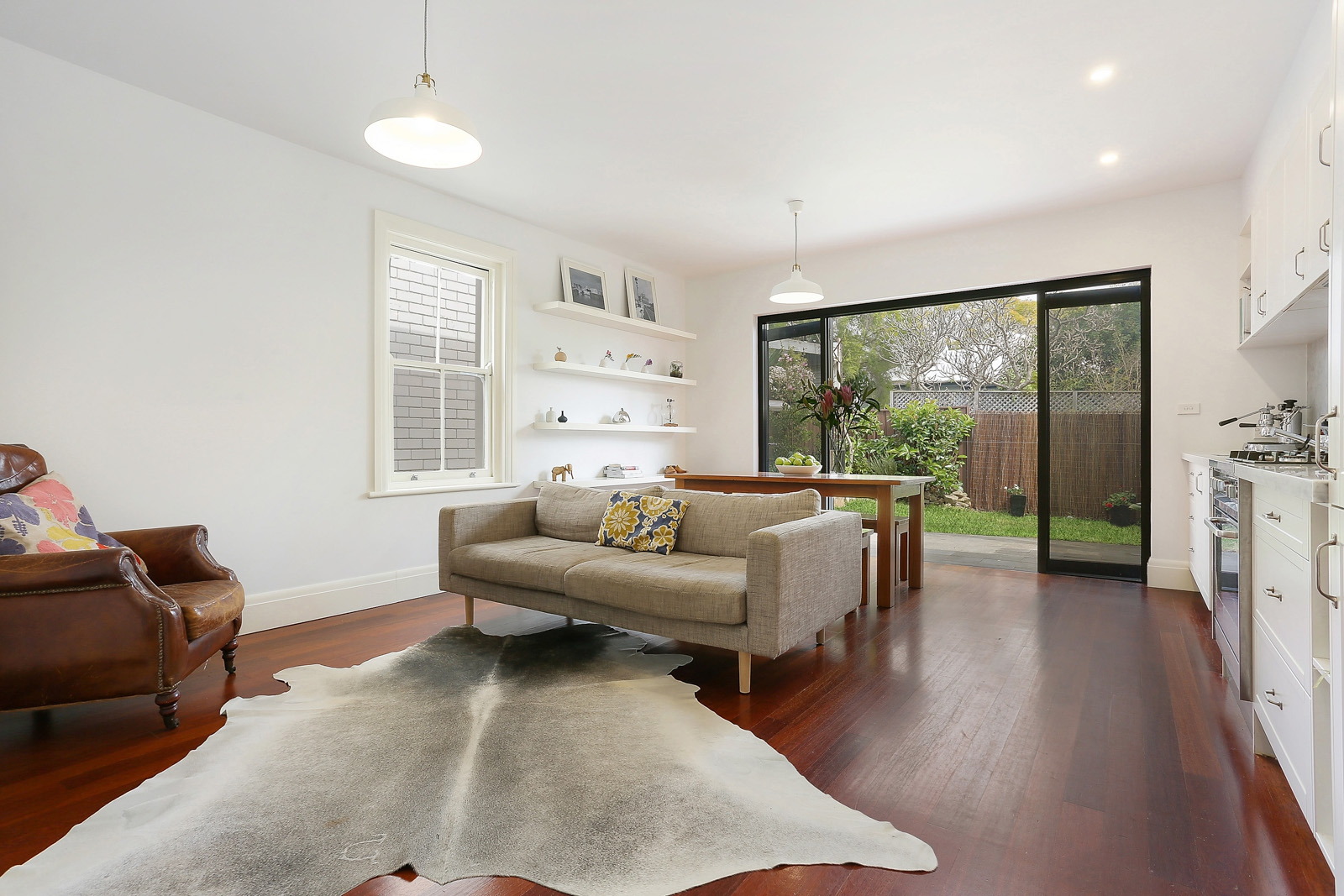 32 Charles Street, Leichhardt Sold by Hudson McHugh - image 1