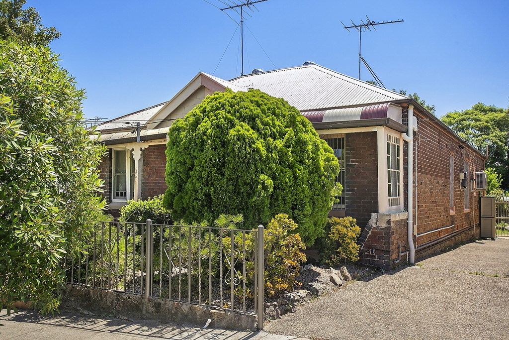 353 Livingstone Road, Marrickville Sold by Hudson McHugh - image 1