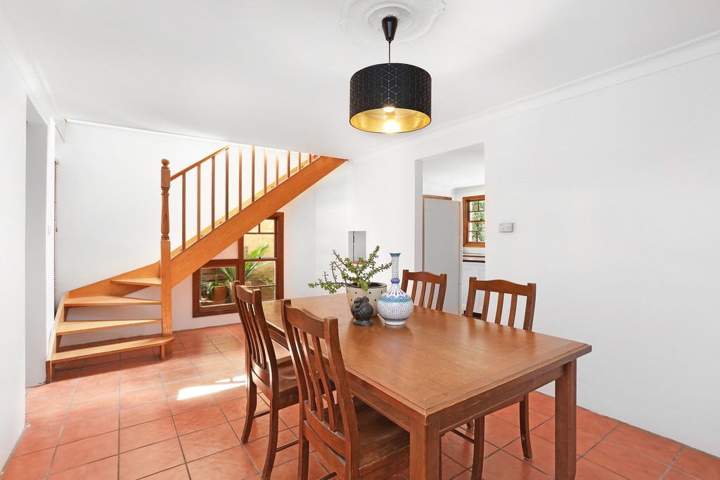 11 Rofe Street, Leichhardt Sold by Hudson McHugh - image 1