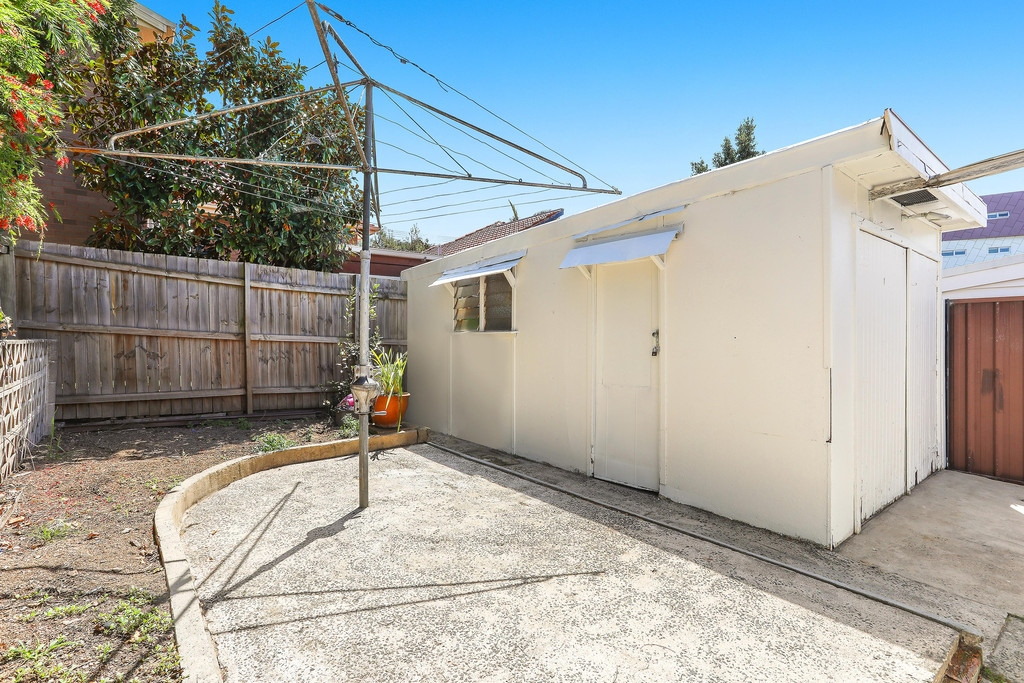 390 Catherine Street, Lilyfield Sold by Hudson McHugh - image 1