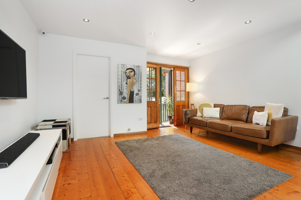 20 Falls Street, Leichhardt Sold by Hudson McHugh - image 1