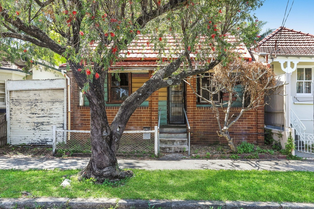 39 Hubert Street, Leichhardt Sold by Hudson McHugh - image 1