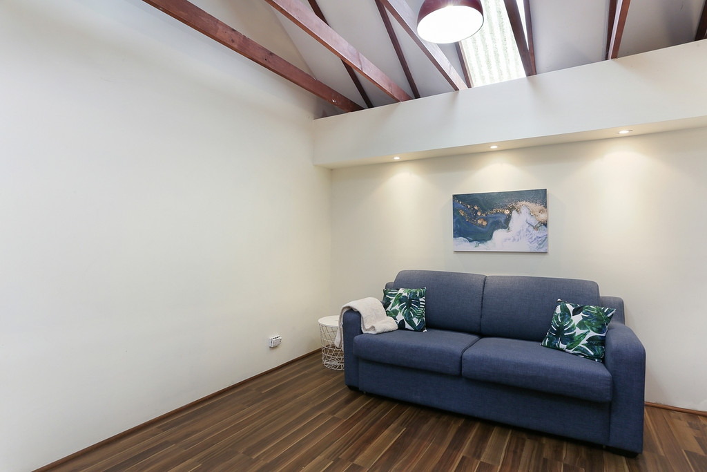 105C St Johns Road, Glebe Leased by Hudson McHugh - image 1