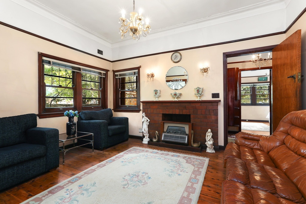 212 Elswick Street, Leichhardt Sold by Hudson McHugh - image 1