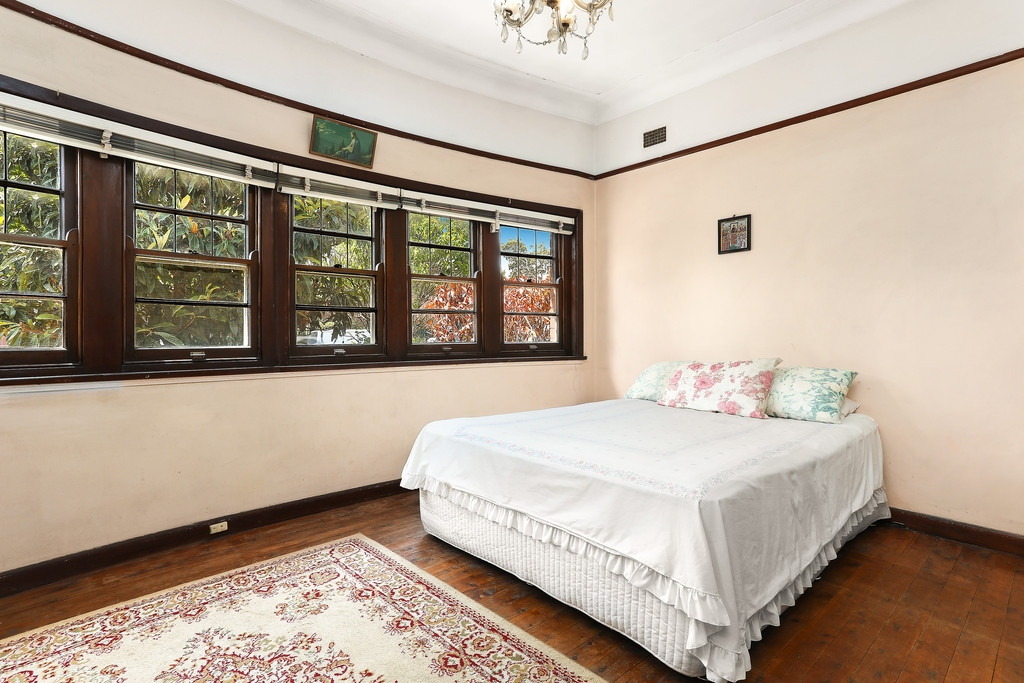 212 Elswick Street, Leichhardt Sold by Hudson McHugh - image 1