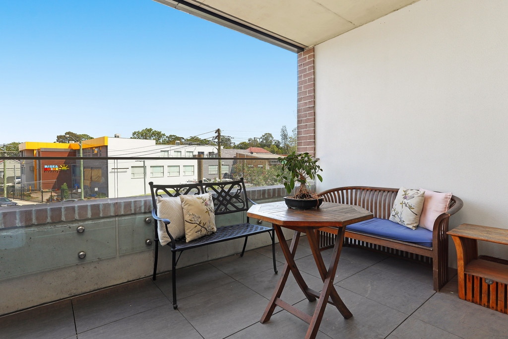 207/2 Malthouse Way, Summer Hill Sold by Hudson McHugh - image 1