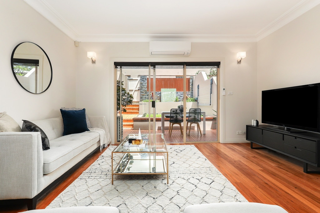 13/2-6 Derbyshire Road, Leichhardt Sold by Hudson McHugh - image 1