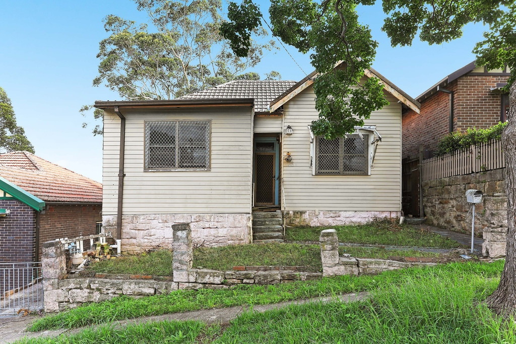 13 Alfred Street, Marrickville Sold by Hudson McHugh - image 1