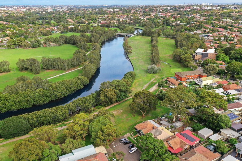 13 Alfred Street, Marrickville Sold by Hudson McHugh - image 1