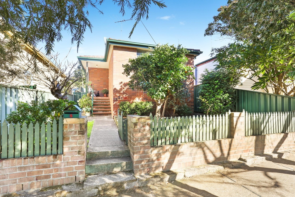 5 Halloran Street, Lilyfield Sold by Hudson McHugh - image 1