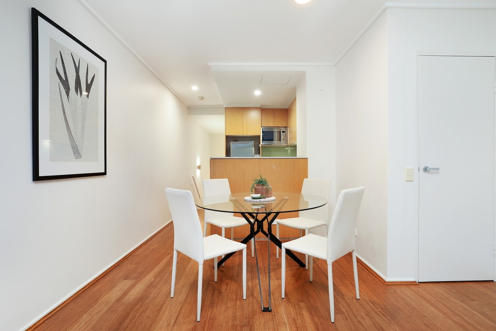 128/14 Griffin Place, Glebe Sold by Hudson McHugh - image 1