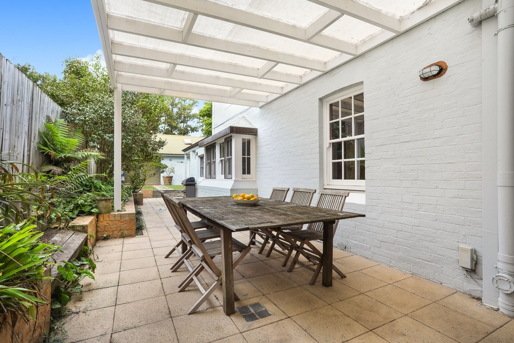 35 Palace Street, Petersham Sold by Hudson McHugh - image 1