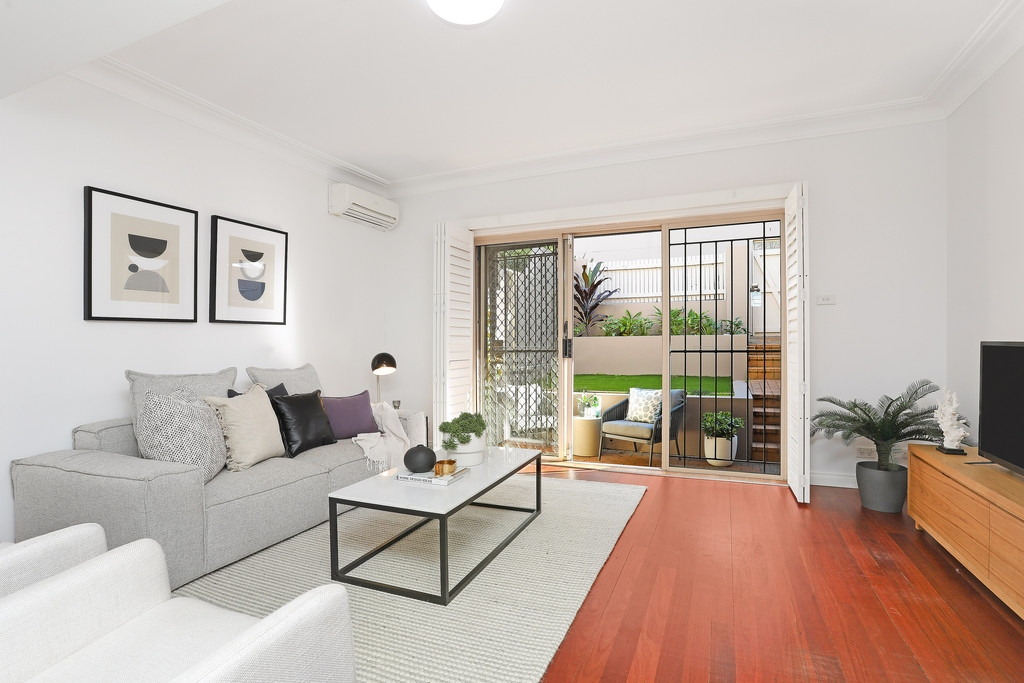 12/2-6 Derbyshire Road, Leichhardt Sold by Hudson McHugh - image 1