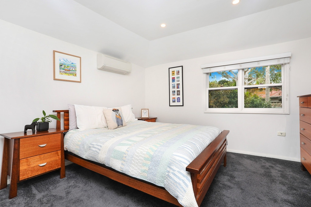 22 Mackenzie Street, Leichhardt Sold by Hudson McHugh - image 1