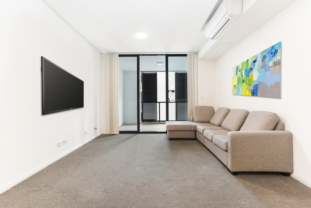 618/2D Charles Street, Canterbury Sold by Hudson McHugh - image 1